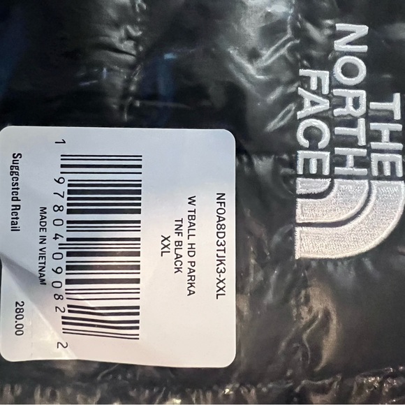 The North Face Black Puffer Jacket - Picture 10 of 14